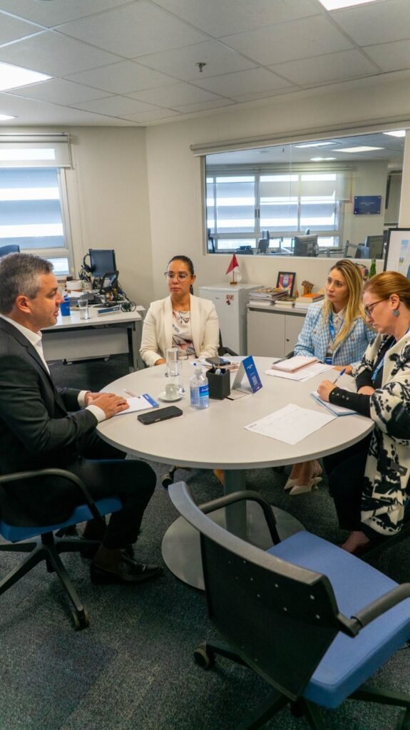 Em Brasília, Prefeito André Coutinho busca renegociação de empréstimos junto à Caixa
